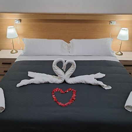 Hotel Tito 2 Mestre Luaran gambar