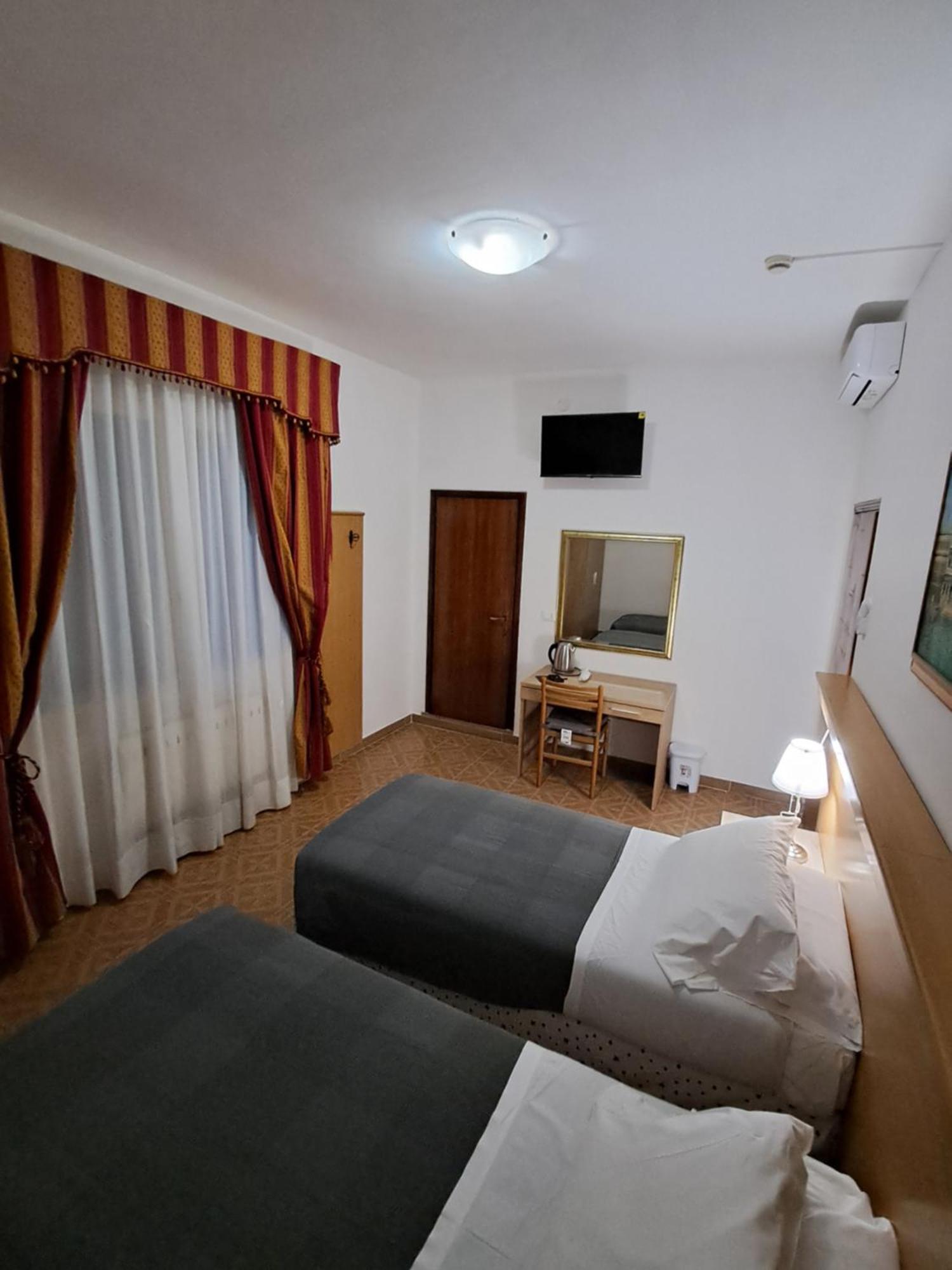 Hotel Tito 2 Mestre Luaran gambar