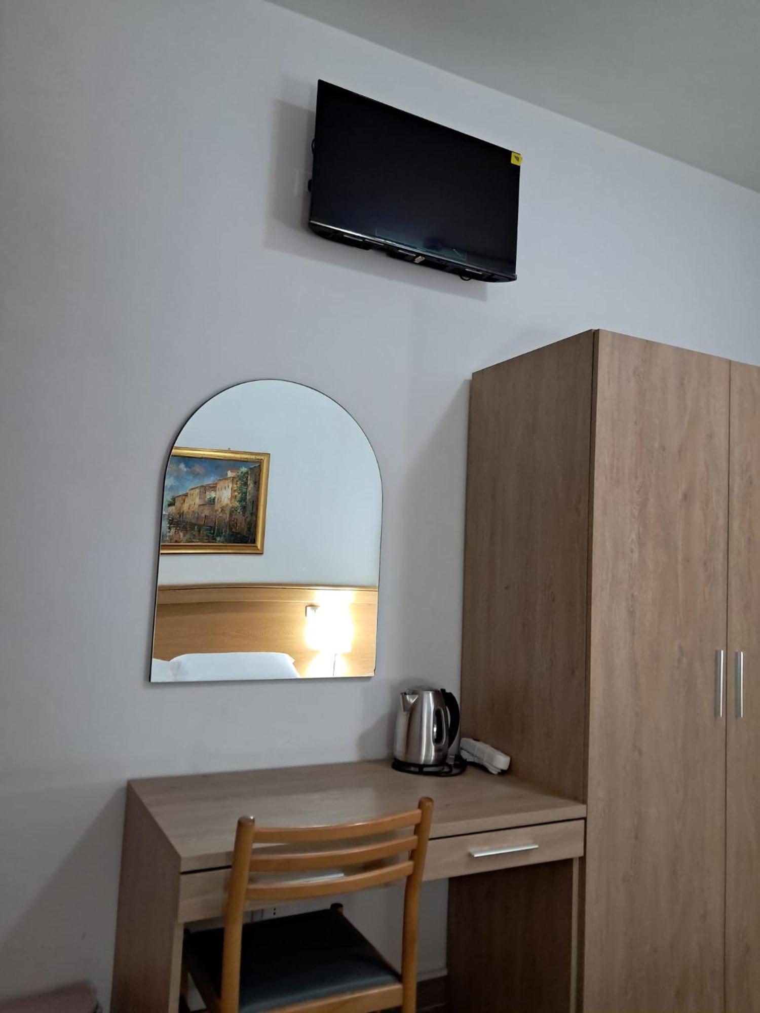 Hotel Tito 2 Mestre Luaran gambar